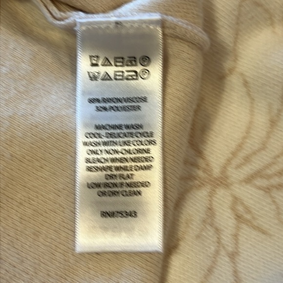 ON SALE!! CYNTHIA ROWLEY Cream Knit Fabric Dress $4.99 shipping - Picture 8 of 8